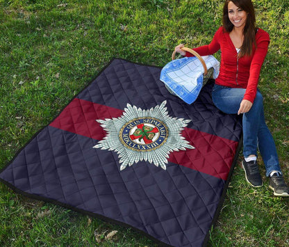 quilt Throw Blanket (55 x 60 inches / 140 x 152 cm) Irish Guards Quilted Blanket