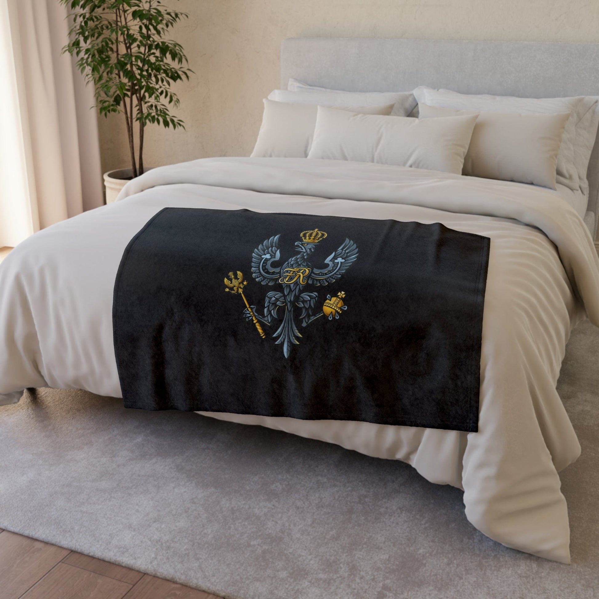 Fleece Blanket 30'' × 40'' King's Royal Hussars Fleece Blanket (Black Background)