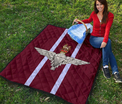 quilt Throw Blanket (55 x 60 inches / 140 x 152 cm) Parachute Regiment Quilted Blanket