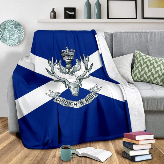 fleece blanket Youth (56 x 43 inches / 140 x 110 cm) Queen's Own Highlanders Fleece Blanket