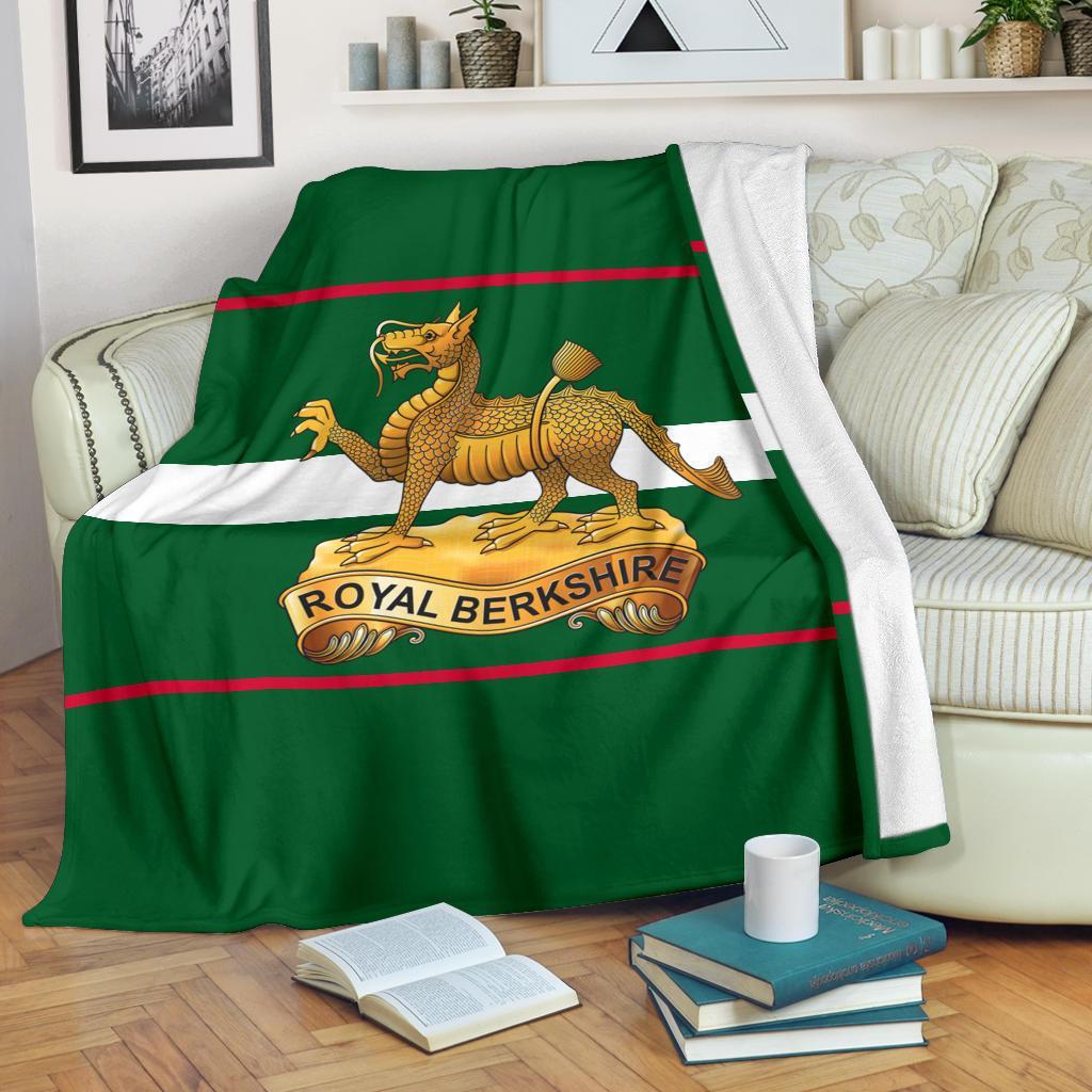 fleece blanket Youth (56 x 43 inches / 140 x 110 cm) Royal Berkshire Regiment Fleece Blanket