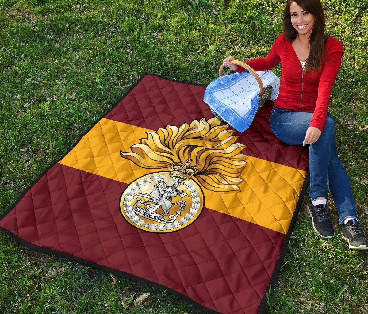 quilt Throw Blanket (55 x 60 inches / 140 x 152 cm) Royal Regiment of Fusiliers Quilted Blanket