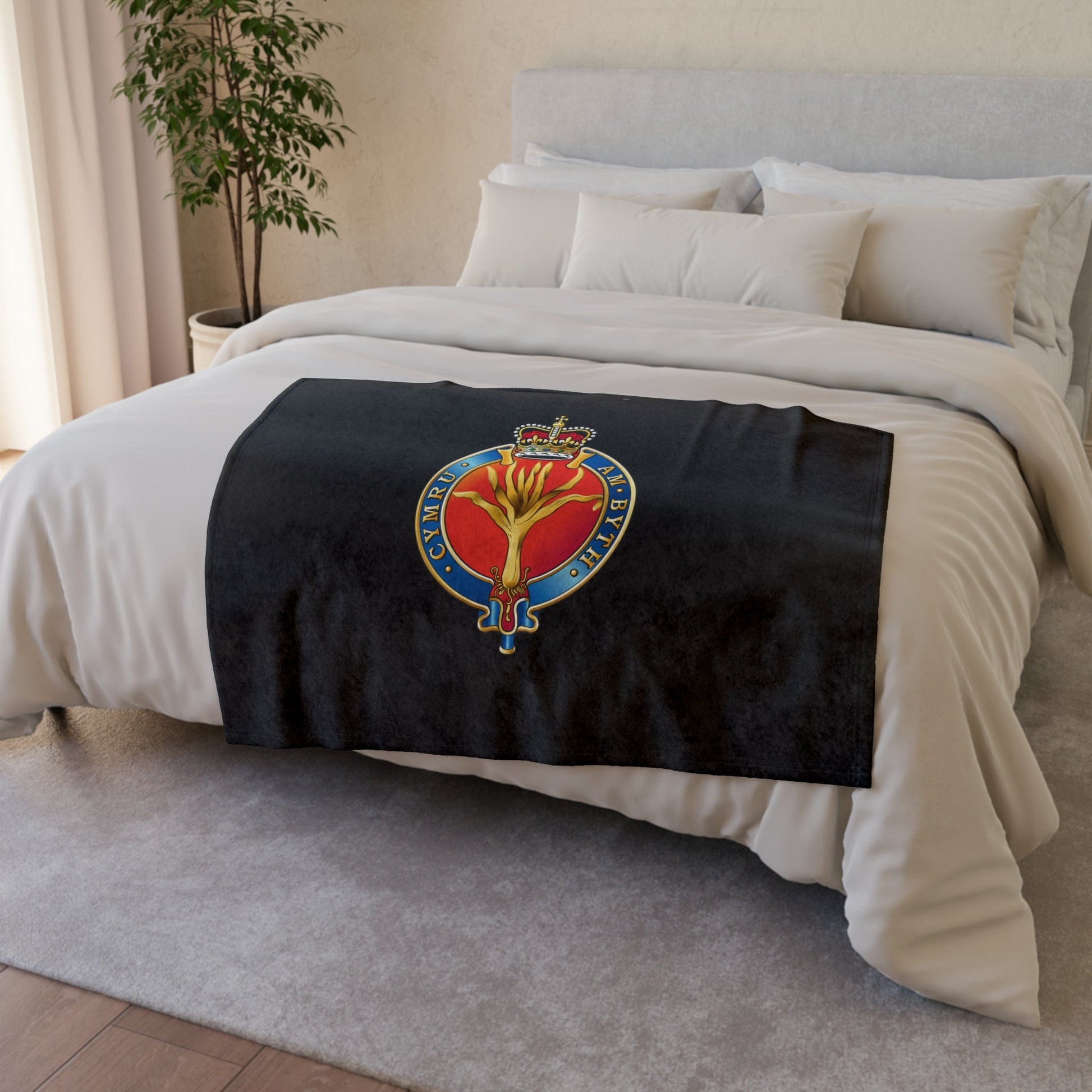 Fleece Blanket 30'' × 40'' Welsh Guards Fleece Blanket (Black Background)