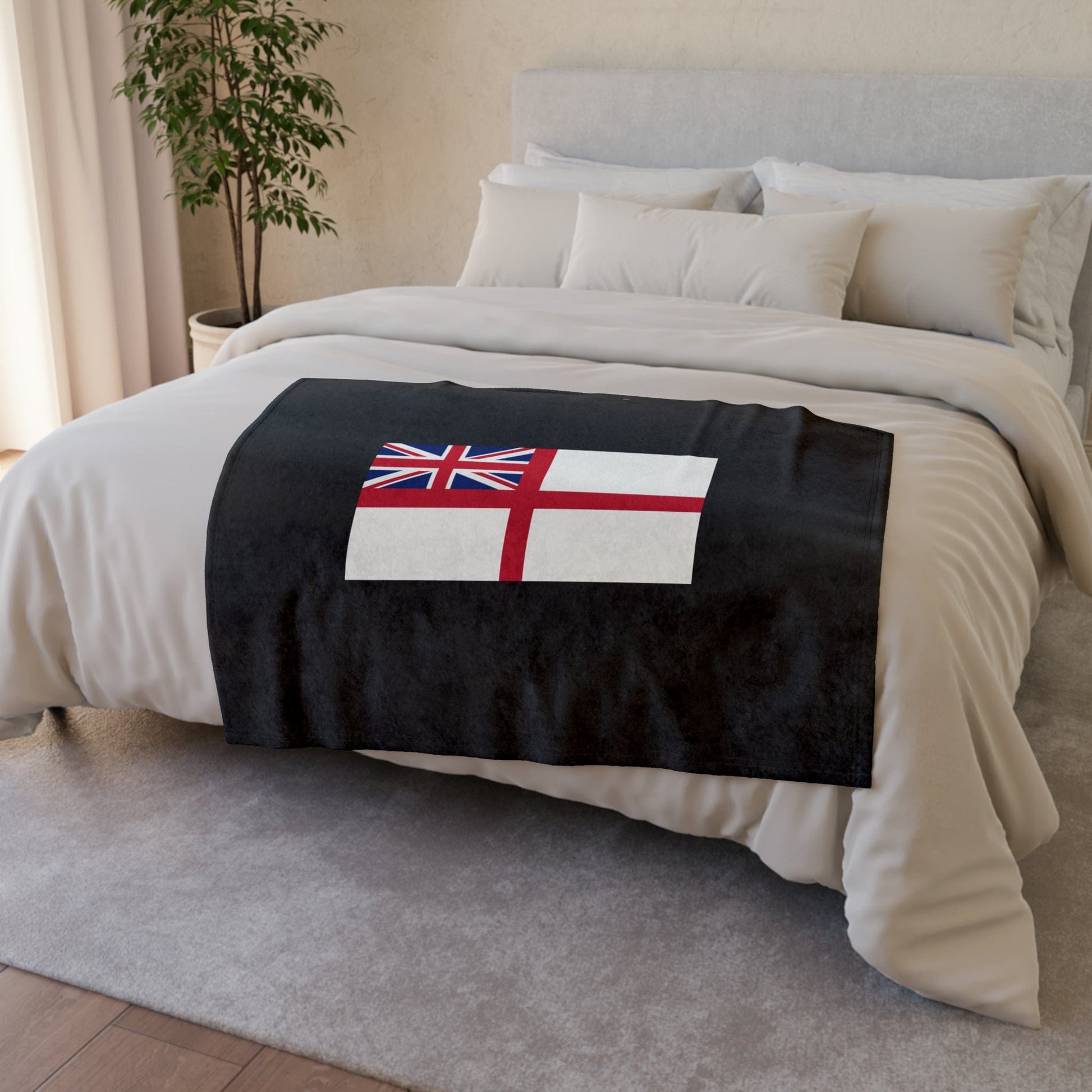 Fleece Blanket 30'' × 40'' White Ensign Fleece Blanket (Black Background)